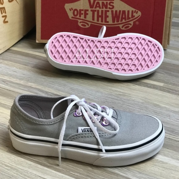 NWT VANS Authentic Eyelet Hearts Grey Kid’s - Picture 2 of 8